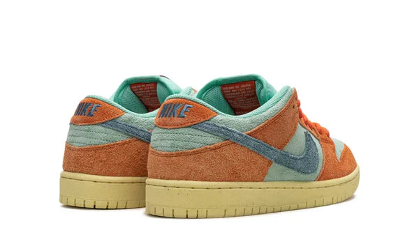 Nike SB Dunk Low orange emerald rise